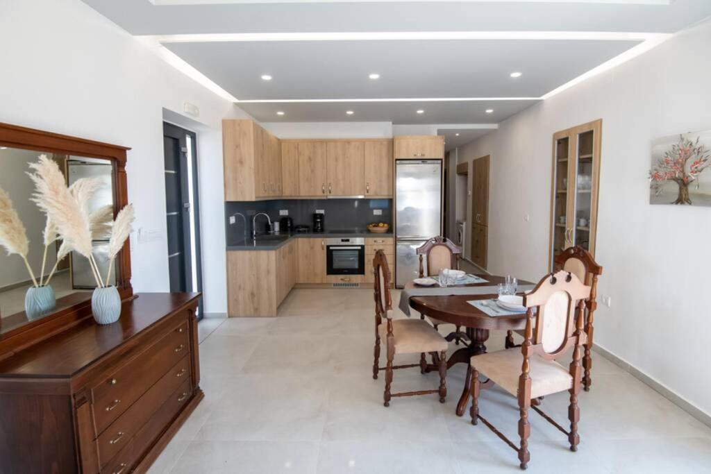 George'S Apartment Rethymno  ภายนอก รูปภาพ